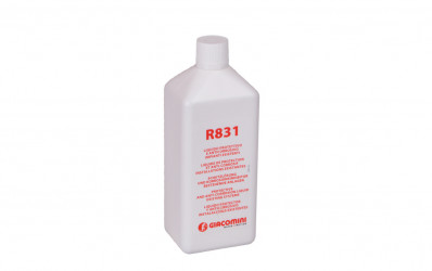 R831 - Ochranná antikozorní kapalina pro topné systémy, mísící poměr 1 : 100.